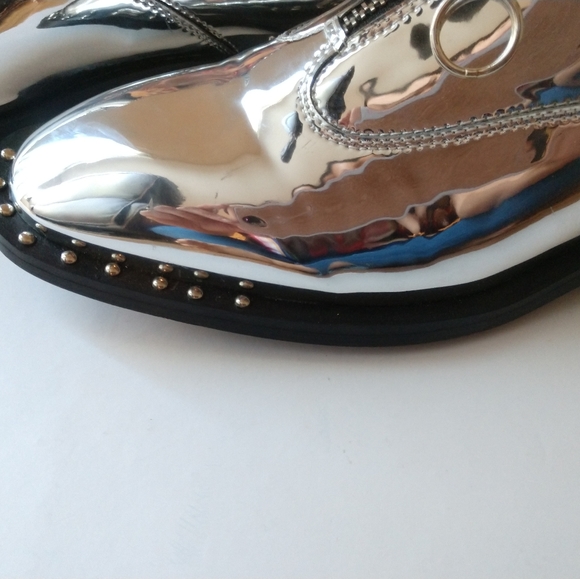 Design Lab Silver Loafers Women's 6 - Picture 6 of 7